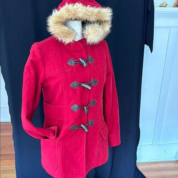 American Eagle Outfitters Wool Blend Women's Red Toggle Coat with Faux Fur Hood - Picture 8 of 12